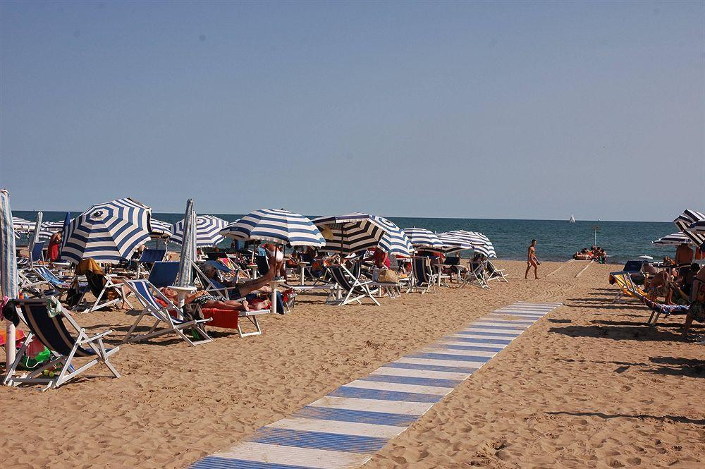 Hotel Moderno Τζεσόλο Λίντο Εξωτερικό φωτογραφία
